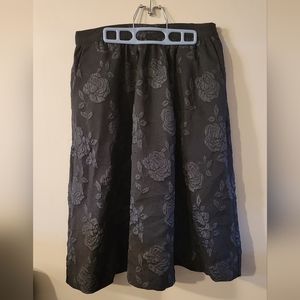 Black floral midi skirt forever 21